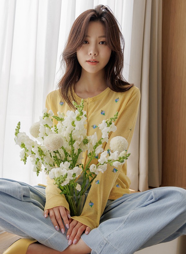 韓國花朵刺繡圓領針織外套